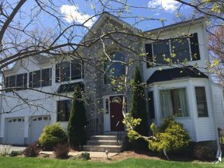 33 Sterling Ave, Mendham, NJ 07945-1612