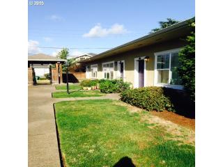 5820 6 St, Portland OR  97211-3160 exterior
