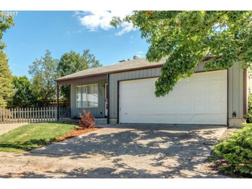 2636 17th Pl, Damascus, OR 97080