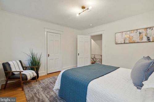 426 Durham St, Philadelphia PA  19119-1222 exterior