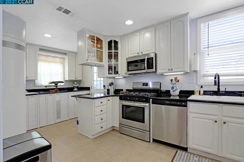 2704 Birch Ave, Concord CA  94520-1716 exterior