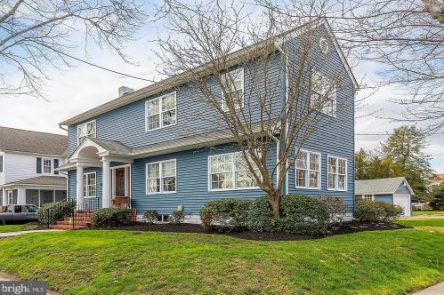 61 Dickinson St, Pilesgrove, NJ 08098-1406