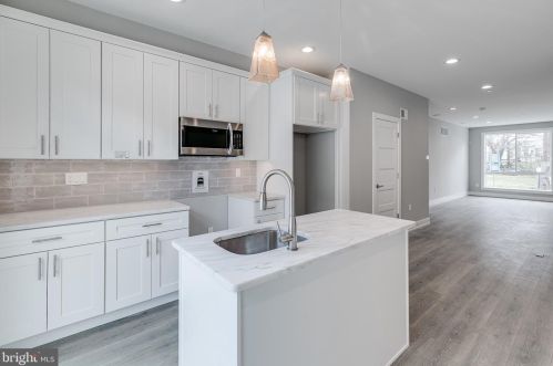 1719 27 St, Philadelphia PA 19121-2824 exterior