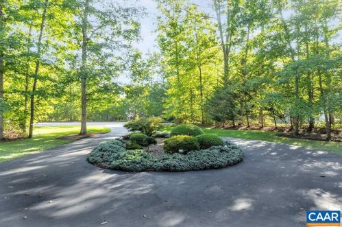 3720 Skye Ct, Earlysville, VA 22936-2460