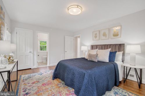 1524 Red Oak Dr, Silver Spring MD 20910-1549 exterior