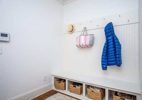 4437 Carmain Dr, Atlanta GA  30342-3503 exterior