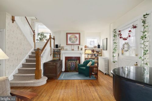 44 Linden Ave, Tavistock NJ 08033-2542 exterior