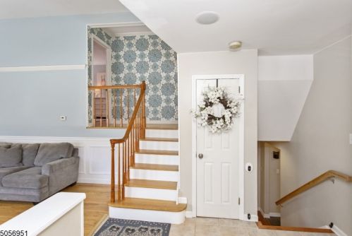 9 Corwin St, Dover, NJ 07869-3431