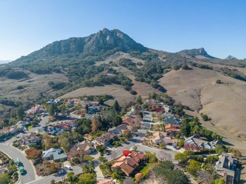 178 Twin Ridge Dr, San Luis Obispo, CA 93405-1057