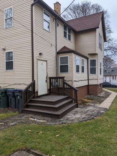 644 Lenox Ave, Waukegan, IL 60085-6402