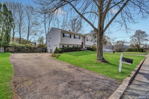 600 Baldwin St, Hackettstown NJ  07840-1427 exterior