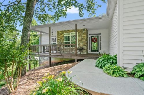 220 Young Pl, Dawsonville, GA 30534-3255