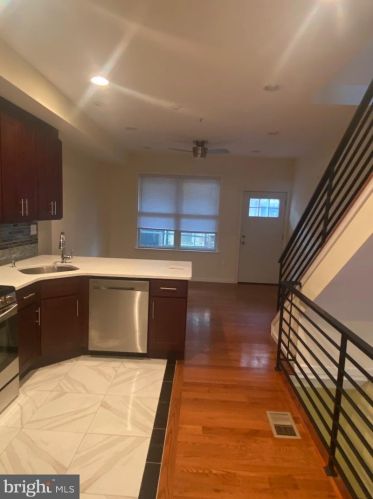 2546 2nd St, Philadelphia PA  19148-4707 exterior