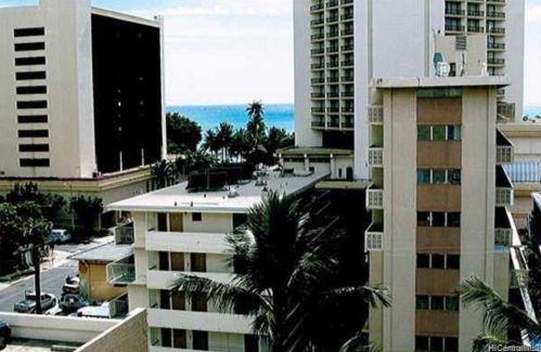 2425 Kuhio Ave, Honolulu HI  96815-3301 exterior