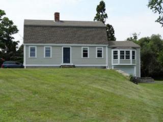 607 Greenhaven Rd, Pawcatuck, CT 06379-2085