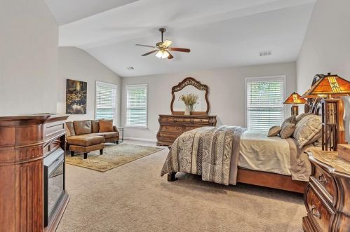 1033 Alexander Run Pass, Buford GA  30518-5560 exterior