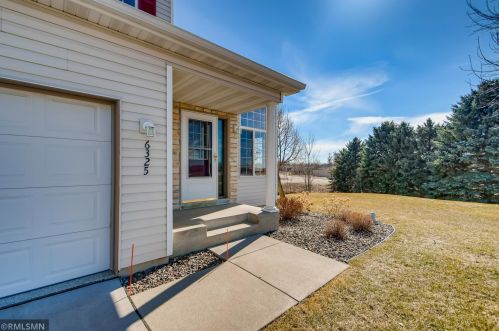 6325 Palamino Pl, Columbus, MN 55025
