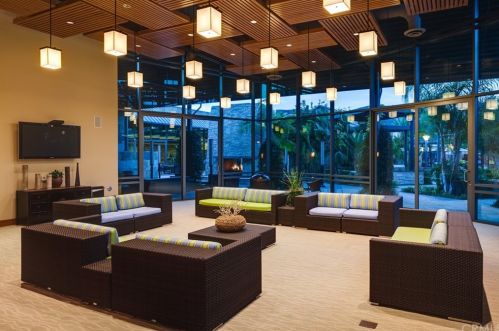 53 Waldorf, Irvine CA  92612-1066 exterior
