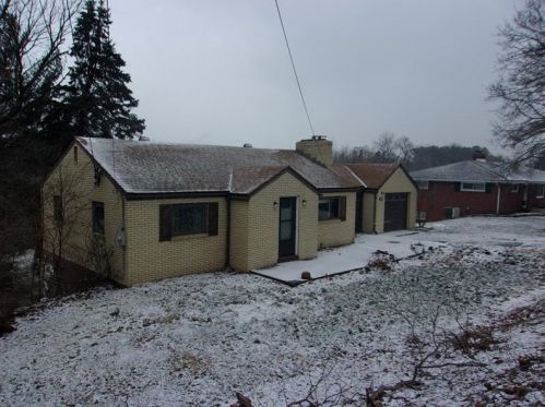 1537 Pine Run Rd, Rochester, PA 15074-2507