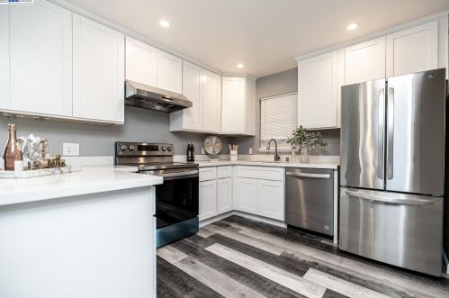 4307 Grammercy Ln, Concord CA  94521-4206 exterior