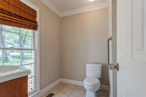 2528 Country Club Dr, Conyers GA  30013-4959 exterior