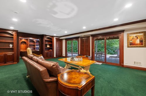 9301 Falling Waters Dr, Willowbrook IL  60527-0718 exterior