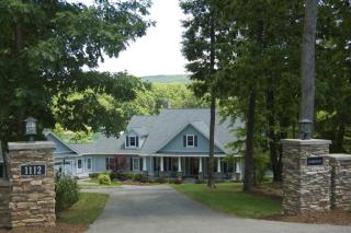 1112 Dam Dr, Huddleston, VA 24104-4236