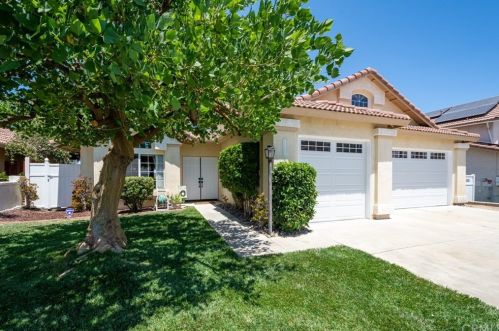 22654 Sunnybrook Dr, Wildomar, CA 92595-8328