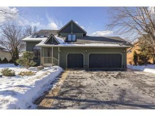 802 Golden Meadow Rd, Saint Paul, MN 55123-1964