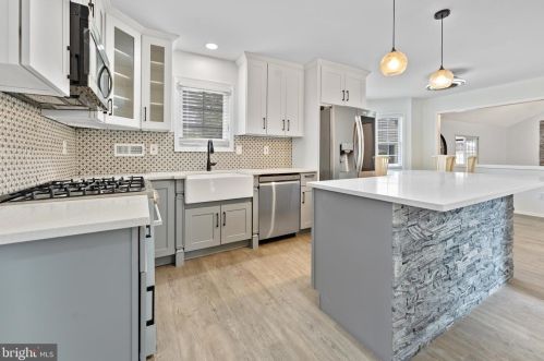 61 Andover Way, Trenton NJ  08610-1201 exterior