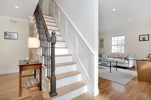 1 Gerald Ct, Riverside, CT 06878-1225