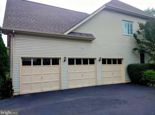 1634 Mount High St, Woodbridge, VA 22192-2422
