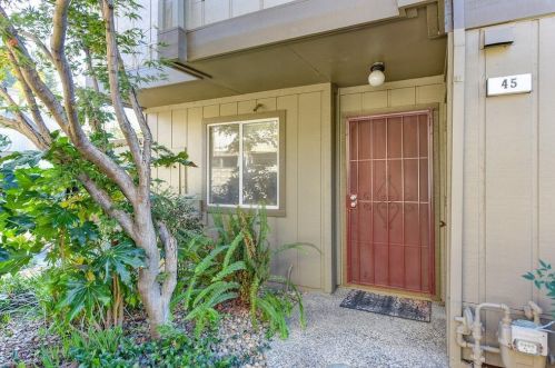 9172 Madison Green Ln, Citrus Heights, CA 95662-5855