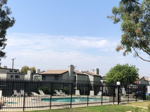 6475 Stoney View Ln, Simi Valley CA  93063-6423 exterior