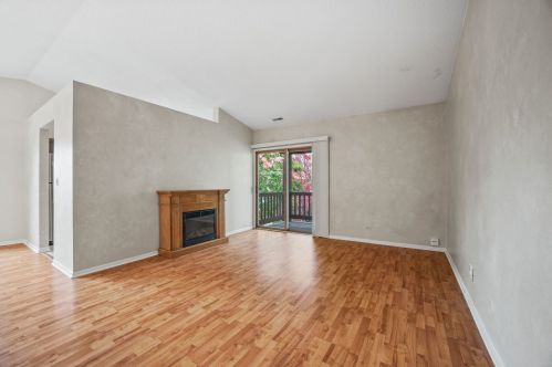 216 Stoneybrook Ln, Hanover Park, IL 60108-3510