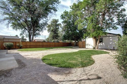 2665 Olive St, Denver CO  80207-2916 exterior