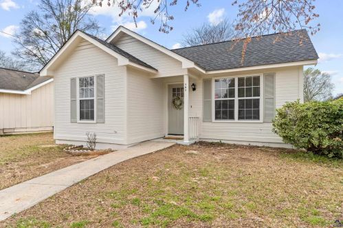 305 Johnson Rd, Warner Robins, GA 31093-7203