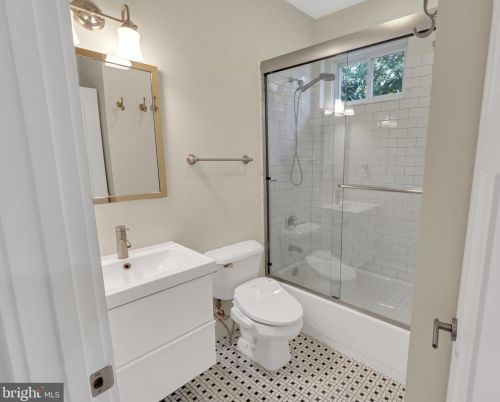 1525 12 St, Philadelphia PA 19147-4522 exterior