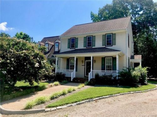 44 Corner Oak Cir, Irvington, VA 22480-2402