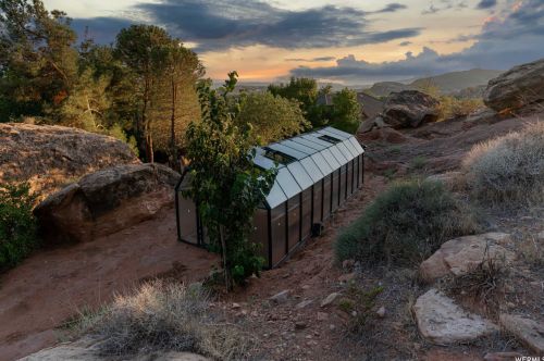 2238 1950, Saint George UT 84790-6237 exterior