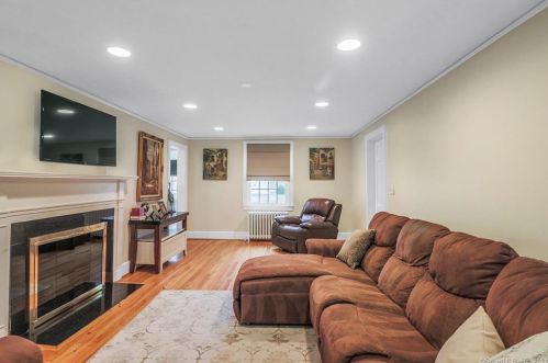 1031 North St, Greenwich CT  06831-2701 exterior