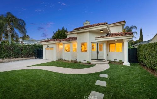 15025 Otsego St, Van Nuys, CA 91403-1305