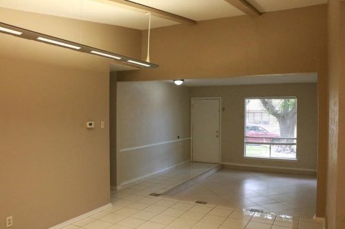 3325 Lariat Ln, Garland TX  75042-5415 exterior