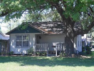 927 Moody St, Houston TX  77009-2815 exterior