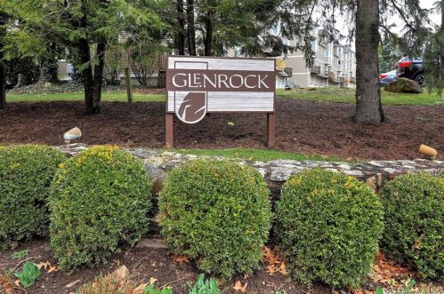 43 Glenrock, Norwalk, CT 06850-1376