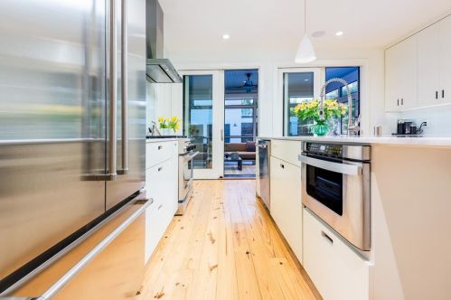 319 Edgefield Ave, Dallas TX  75208-5316 exterior