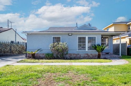 7501 Forbes Ave, Van Nuys, CA 91406-2742