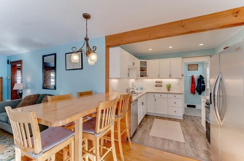 92 Dahlia St, Saint Paul MN 55115-1609 exterior