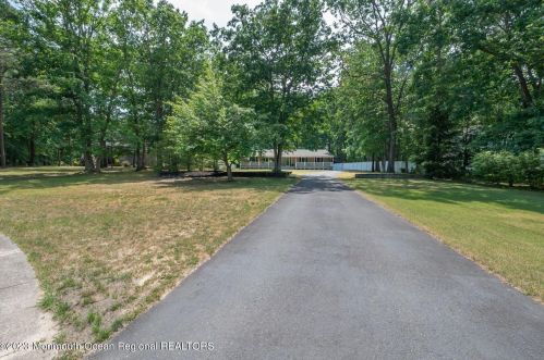 12 Hidden Hollow Ct, Jackson Twp, NJ 08527-3502