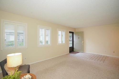 1970 Benita Dr, Rancho Cordova, CA 95670-2603